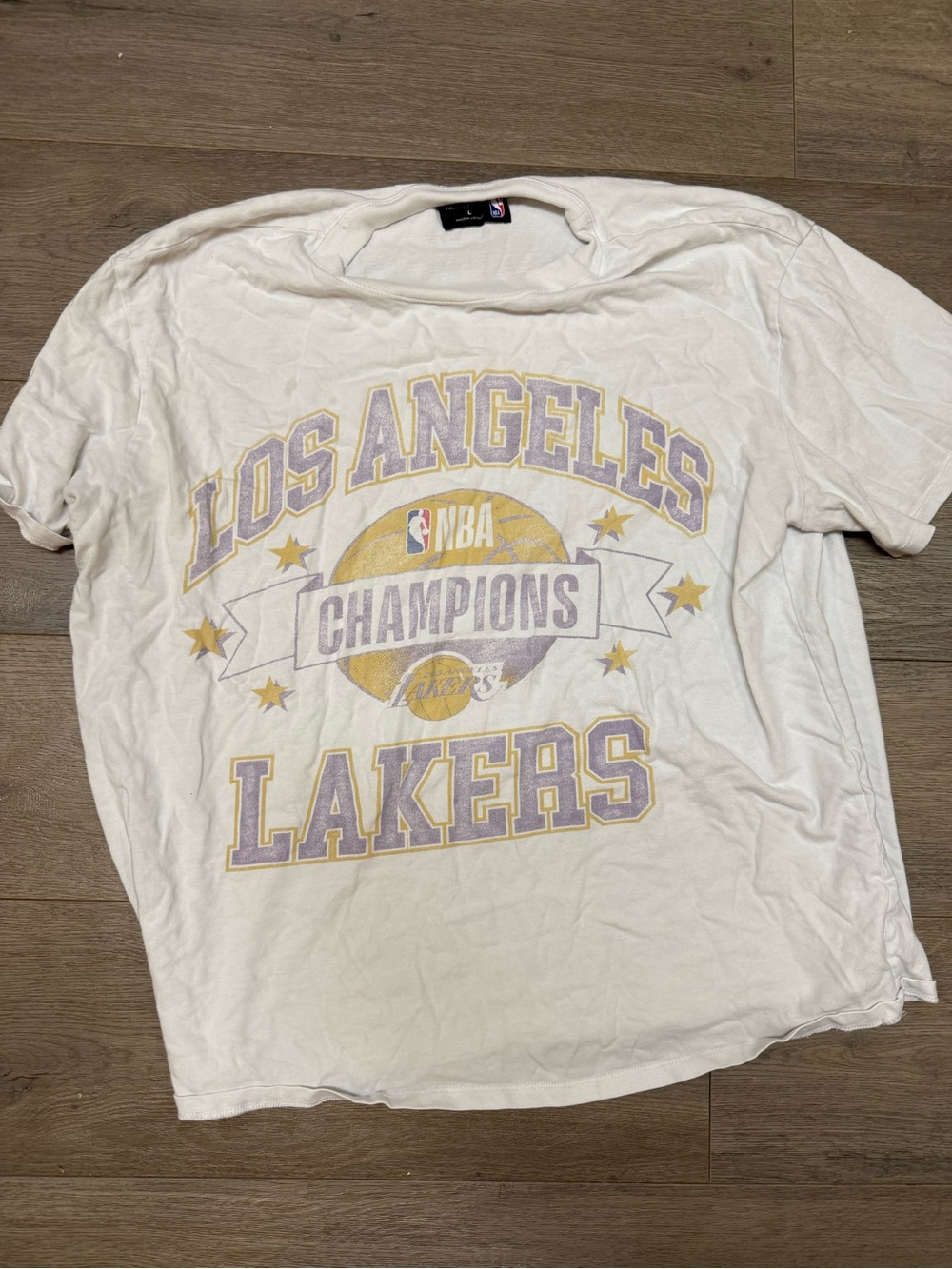 Abercrombie & Fitch White Lakers Graphic Tee with Yellow and Purple Print